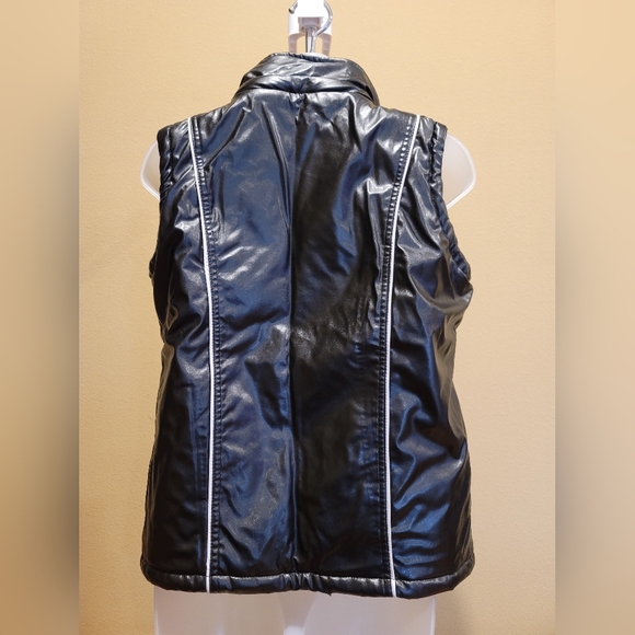 Girl's Black Puffer Vest - Picture 3 of 8
